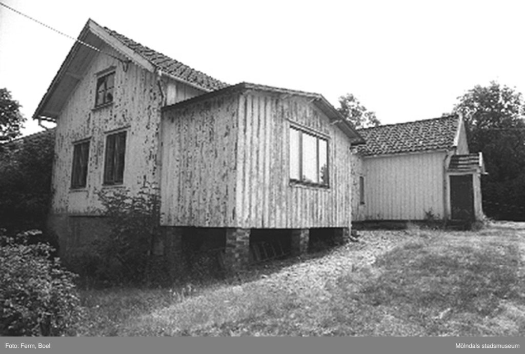Bostadshus. Högen 2:1/2:2 i Kållered, 1992-06-30.
Fotograf: Ferm, Boel